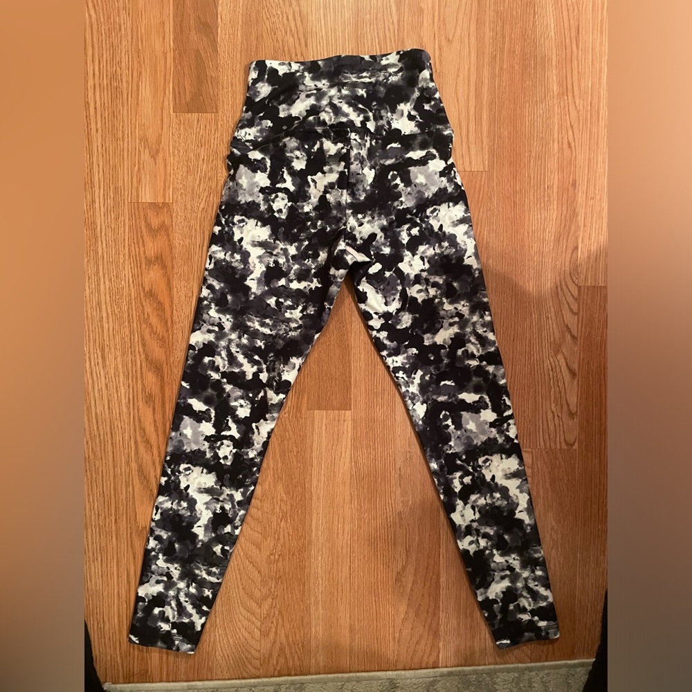 Balance Collections leggings never worn - Picture 2 of 2